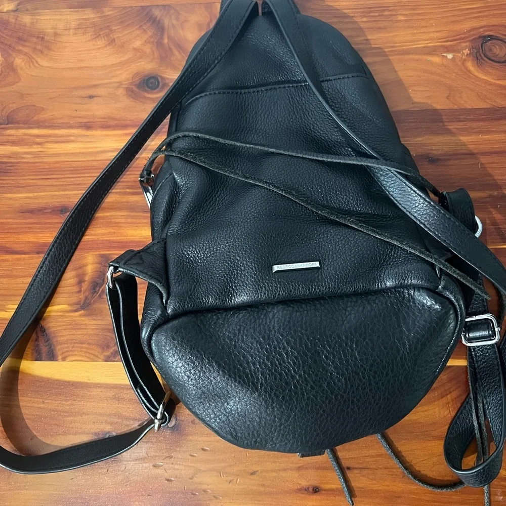 Black Leather Women's Backpack - Picture 5 of 9